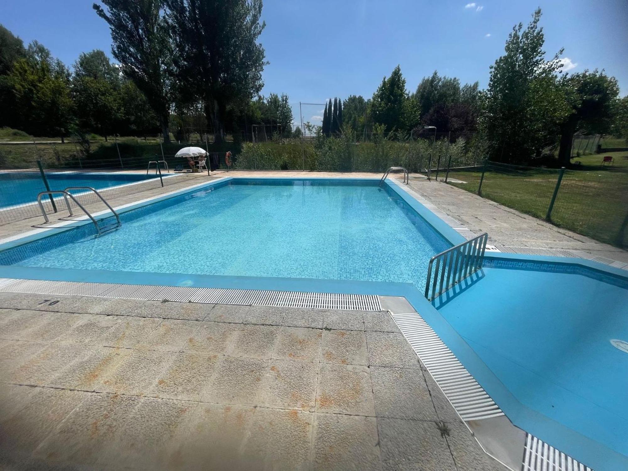Apartamento Ribera Del Duero Reserva Tubilla del Lago ภายนอก รูปภาพ
